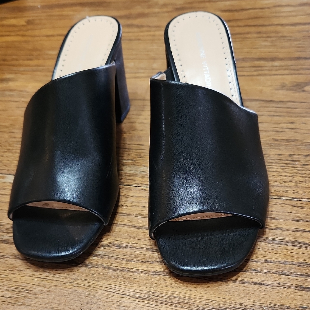 Adrienne Vittadini Black Leather Open-Toe Block Heel Mules